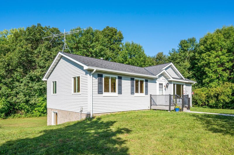 15997 400th St, Center City, MN 55012