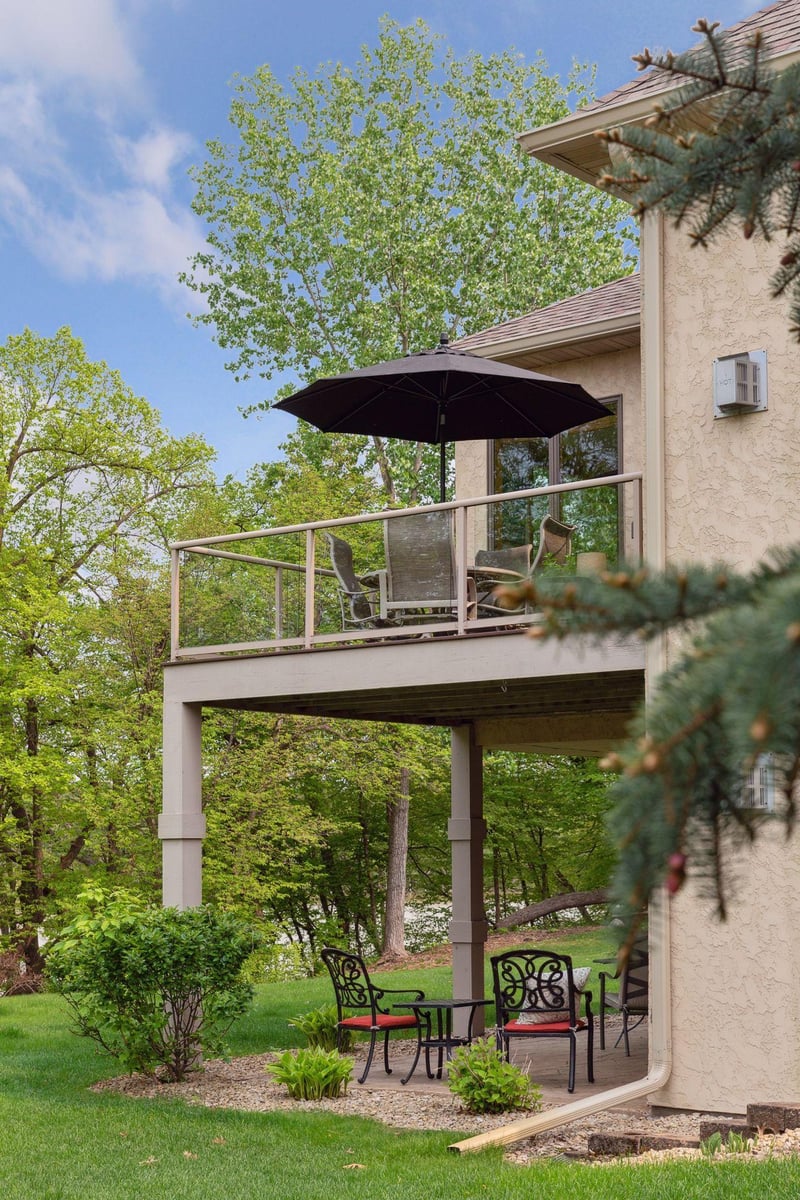 2098 Lake Augusta Dr, Mendota Heights, MN 55120