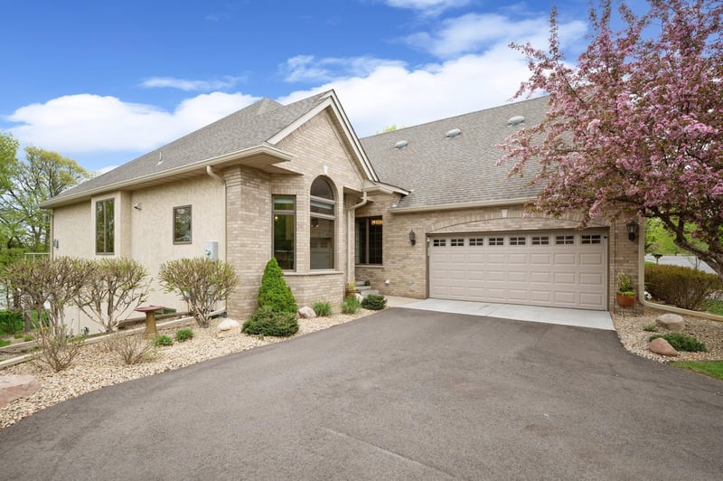 2098 Lake Augusta Dr, Mendota Heights, MN 55120