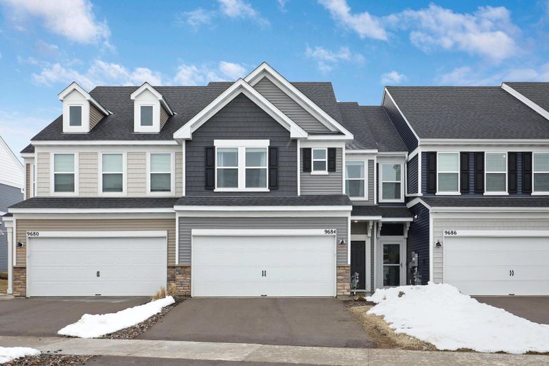9684 4th Street Ln N, Lake Elmo, MN 55042