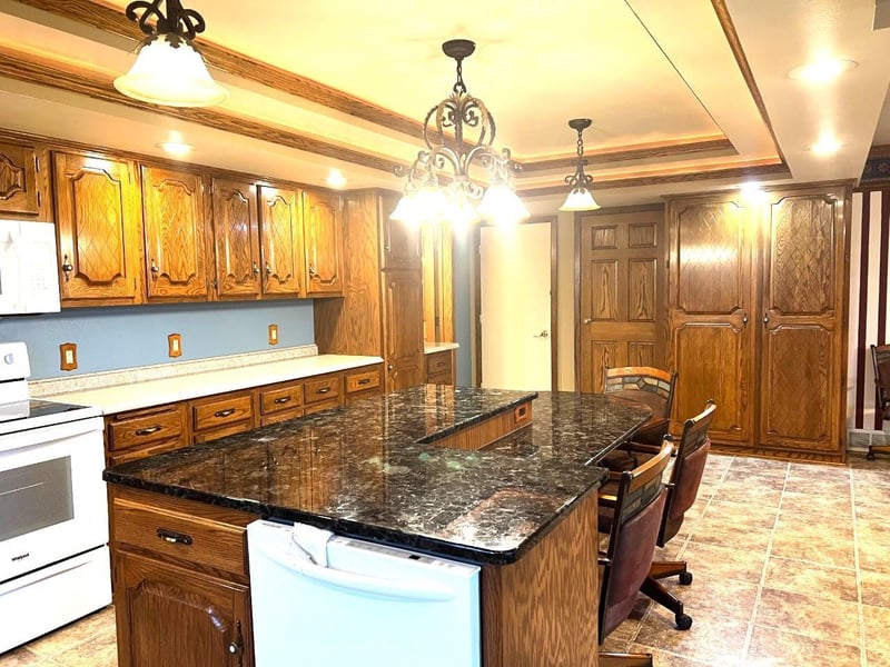 151 Main Ave, Chandler, MN 56122