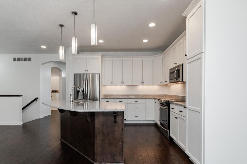 3573 Lemieux Cir, Eagan, MN 55122