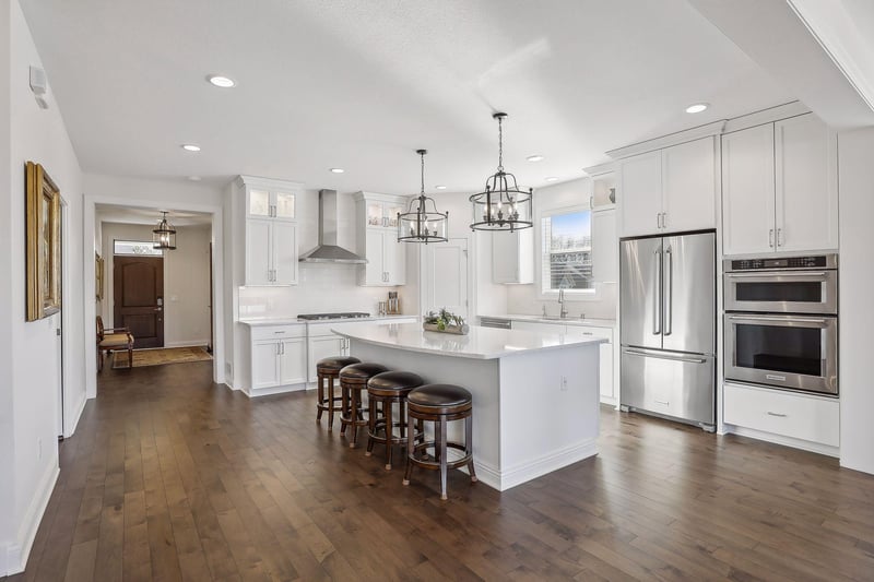 1113 Mehegan Ln, White Bear Lake, MN 55127