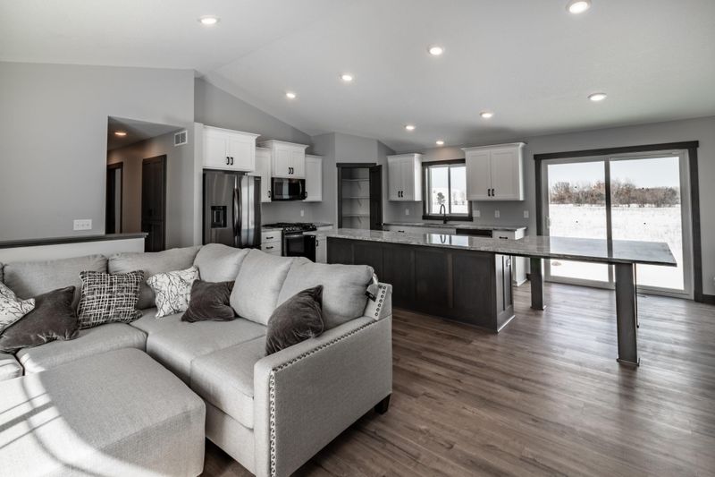 309 10th St S, Sartell, MN 56377
