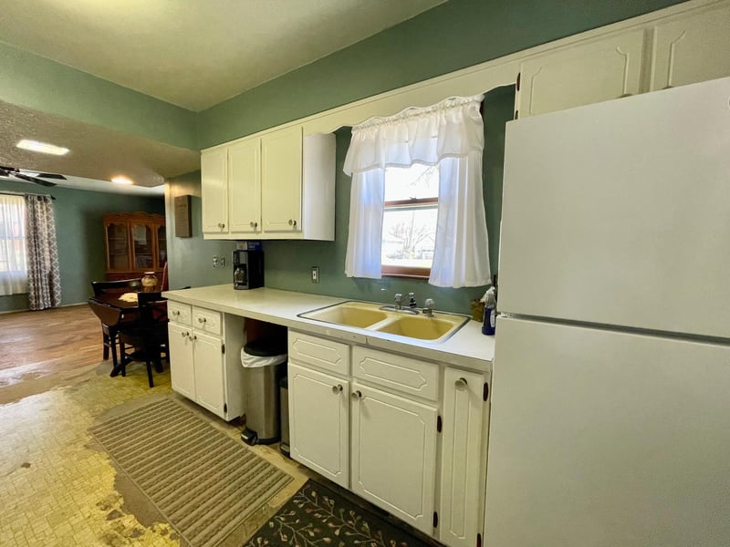 307 3rd Ave, Wilmont, MN 56185
