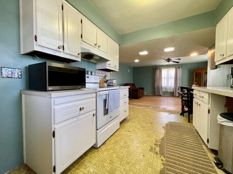 307 3rd Ave, Wilmont, MN 56185