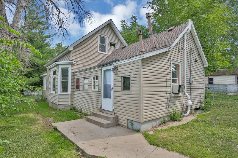 58 Lawson Ave W, Saint Paul, MN 55117