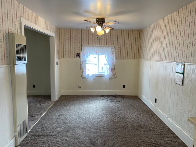 201 4th St W, Lancaster, MN 56735