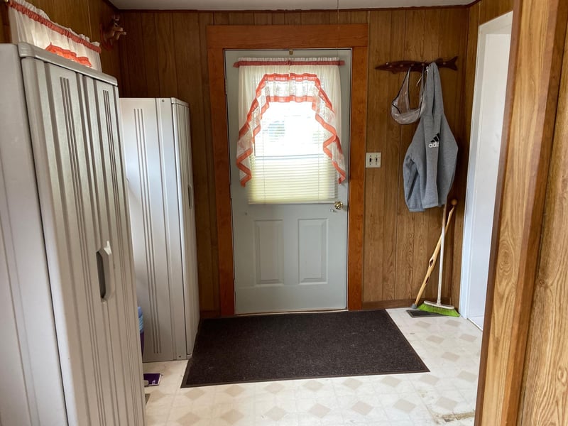 201 4th St W, Lancaster, MN 56735