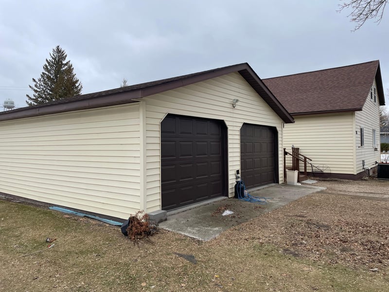 201 4th St W, Lancaster, MN 56735