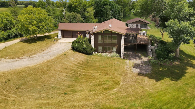 4252 Clementa Ave SW, Waverly, MN 55390
