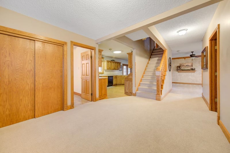 16501 State Highway 22, Good Thunder, MN 56037