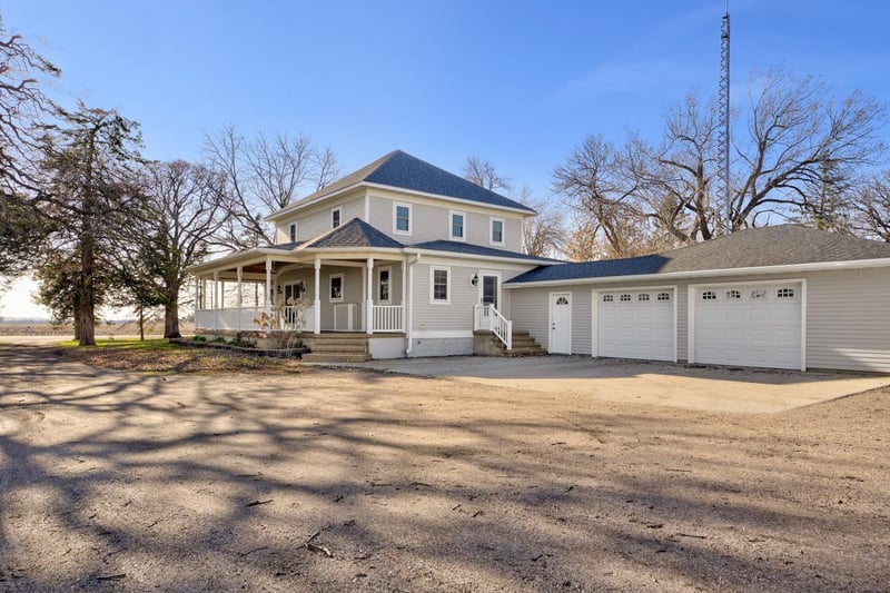 16501 State Highway 22, Good Thunder, MN 56037