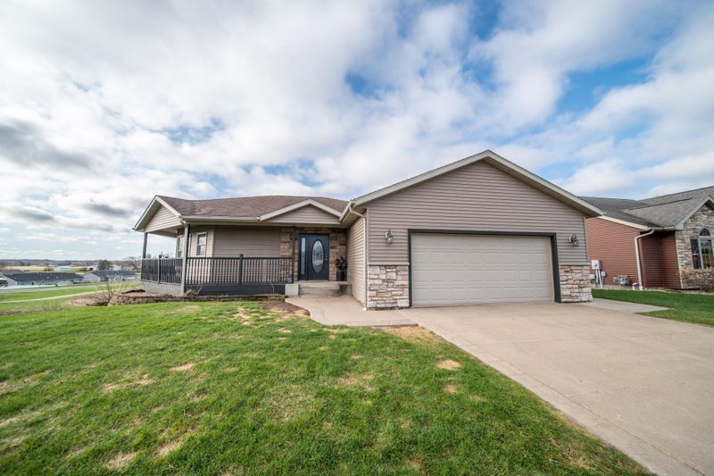 1608 Rimrock Rd, Saint Charles, MN 55972