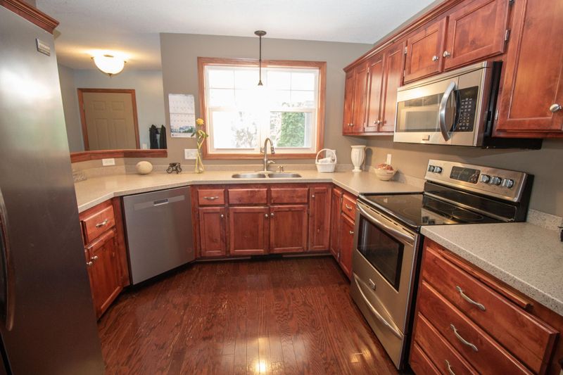 29149 Wildwood Rd, Chisago City, MN 55013