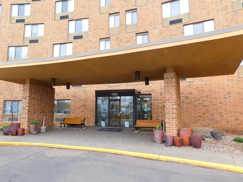 1181 Edgcumbe Rd #1416, Saint Paul, MN 55105