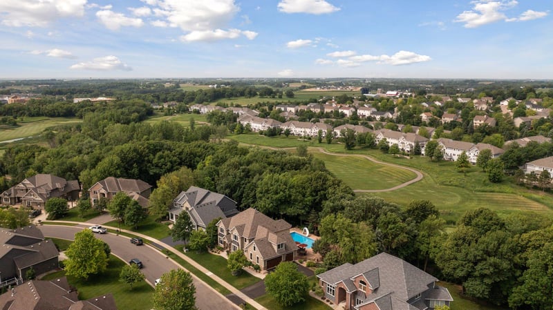 2944 Fairway Dr, Chaska, MN 55318