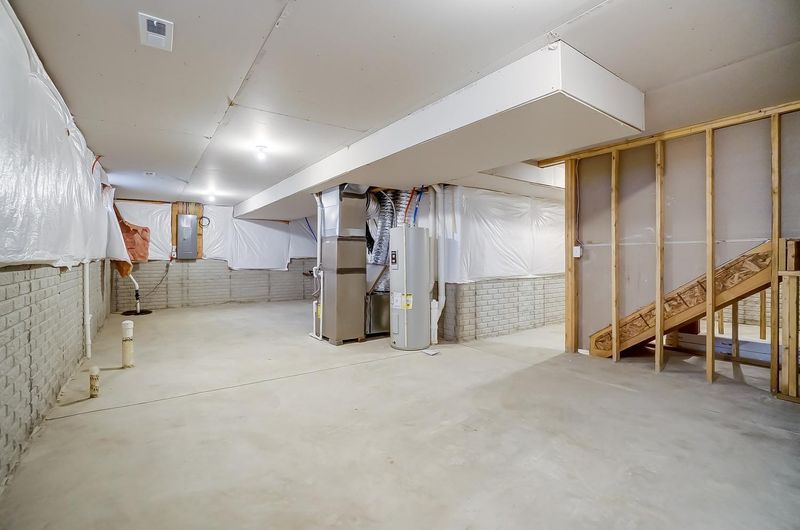 17260 Durham Dr, Lakeville, MN 55044