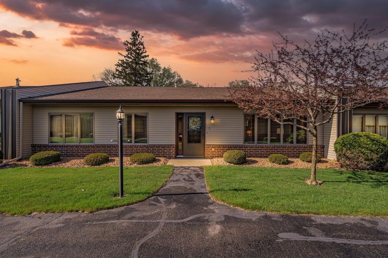 400 Oakland Pl NE #2, Austin, MN 55912
