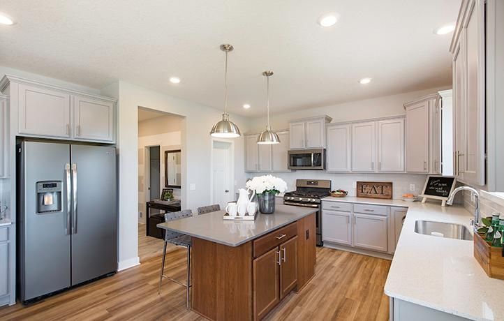 2145 Watermark Way, Lino Lakes, MN 55038