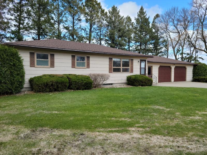 510 N Main St, Bricelyn, MN 56014