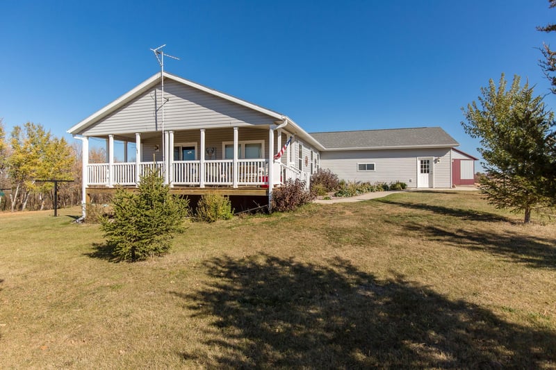 16890 Lake Ave, Kilkenny, MN 56052