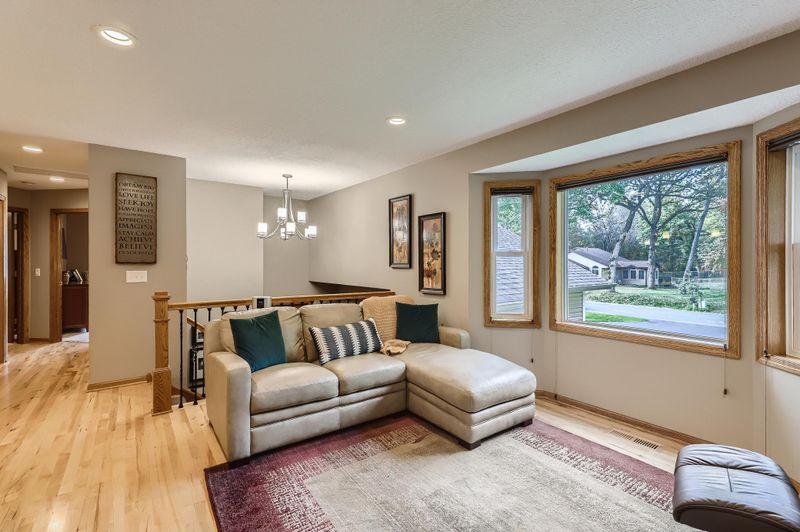 5680 Flint Trl, Wyoming, MN 55092