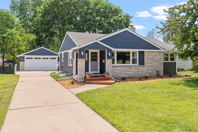 1652 Bohland Ave, Saint Paul, MN 55116