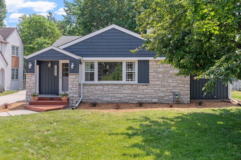 1652 Bohland Ave, Saint Paul, MN 55116
