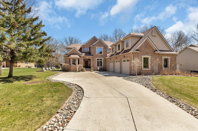 717 Starlight Dr, Sartell, MN 56377