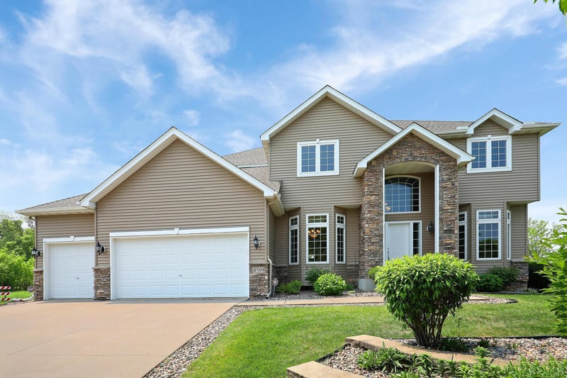 4569 Elk Cir, Saint Bonifacius, MN 55375