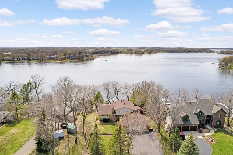 5355 Sunset Ln, Loretto, MN 55357