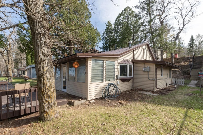 40268 Ryans Bay Rd, Zumbro Falls, MN 55991