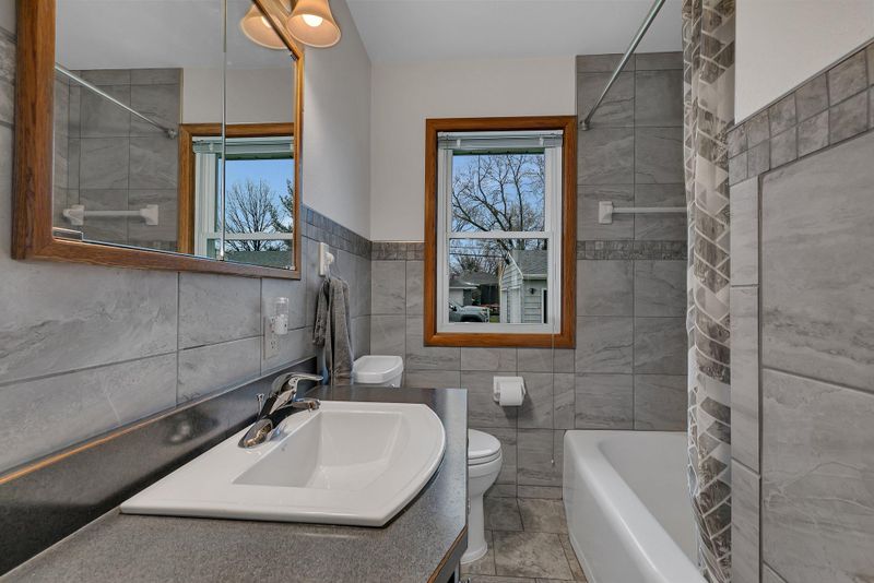 124 21st Ave S, Saint Cloud, MN 56301
