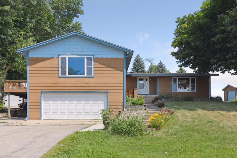 9511 40th St W, Webster, MN 55088
