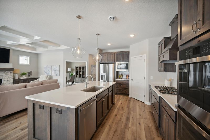 378 Emmy Ln, Hanover, MN 55341
