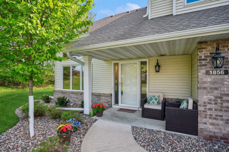 1856 Cliff Lake Ct, Eagan, MN 55122
