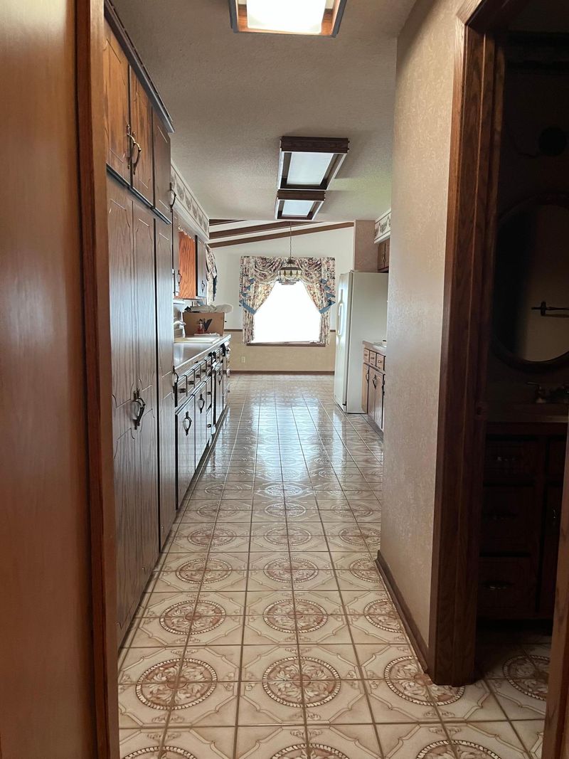 803 E Circle Dr, Montgomery, MN 56069