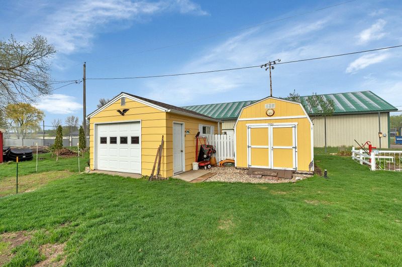 590 State St S, Eden Valley, MN 55329