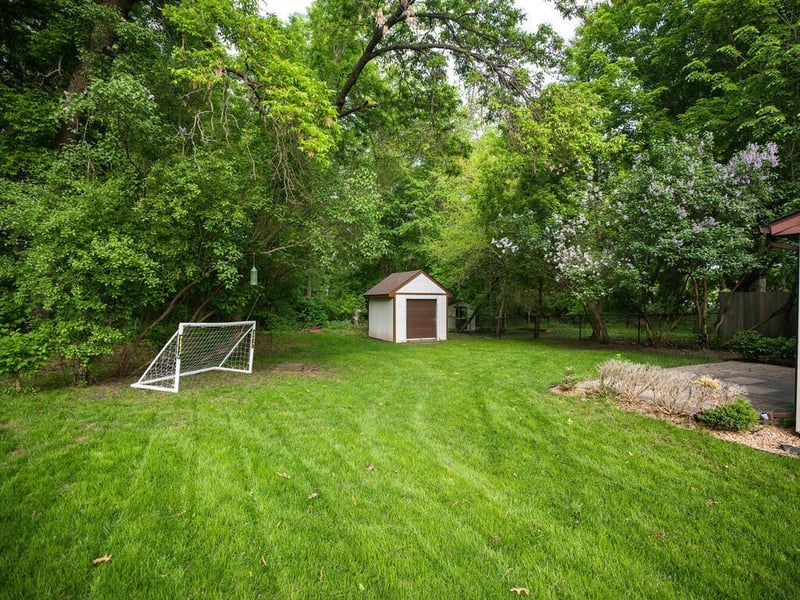 3960 Linden Cir, Excelsior, MN 55331