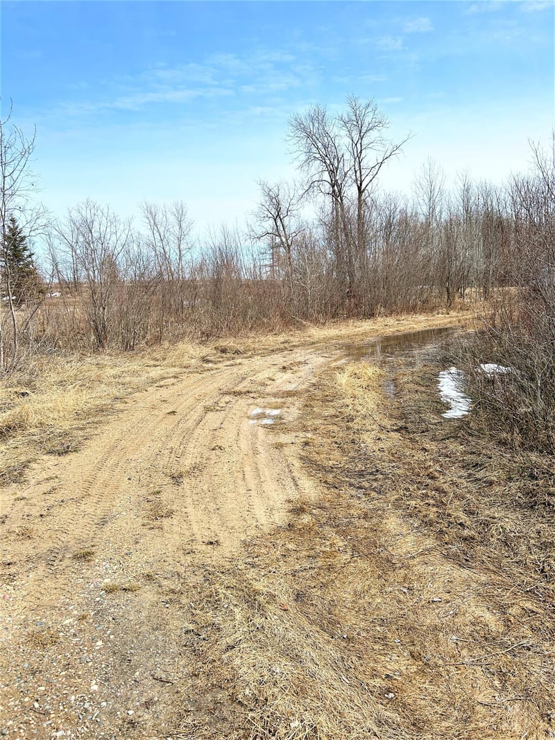 34001 530th Ave, Warroad, MN 56756