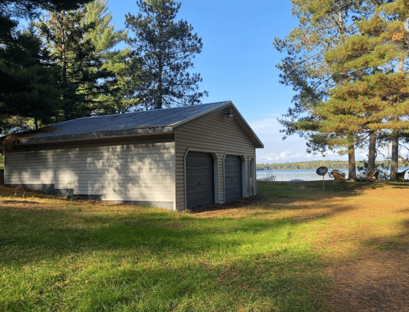 8650 Peninsula Rd, Minong, WI 54859