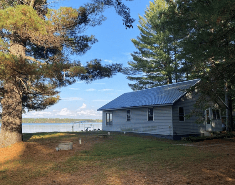 8650 Peninsula Rd, Minong, WI 54859