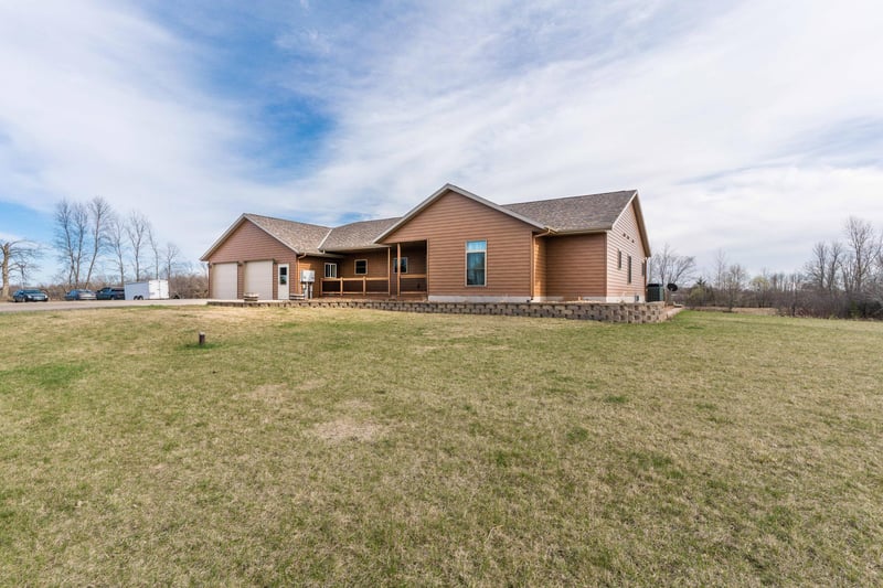 7380 Hope Rd SE, Nelson, MN 56355