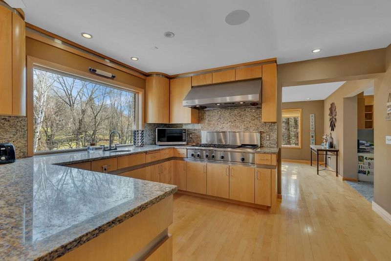 617 Scenic Dr S, Sartell, MN 56377