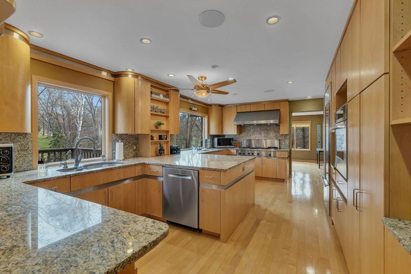 617 Scenic Dr S, Sartell, MN 56377