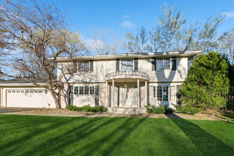 6005 Killarney Ln S, Minneapolis, MN 55436