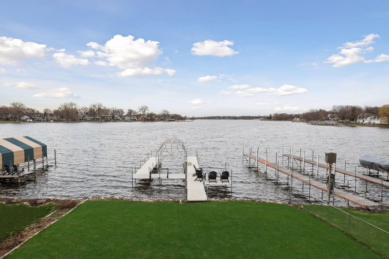 2032 Arbor Ln, Mound, MN 55364