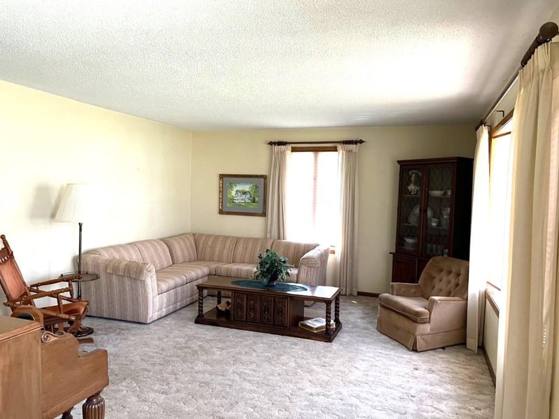 11910 111th St, Leota, MN 56153