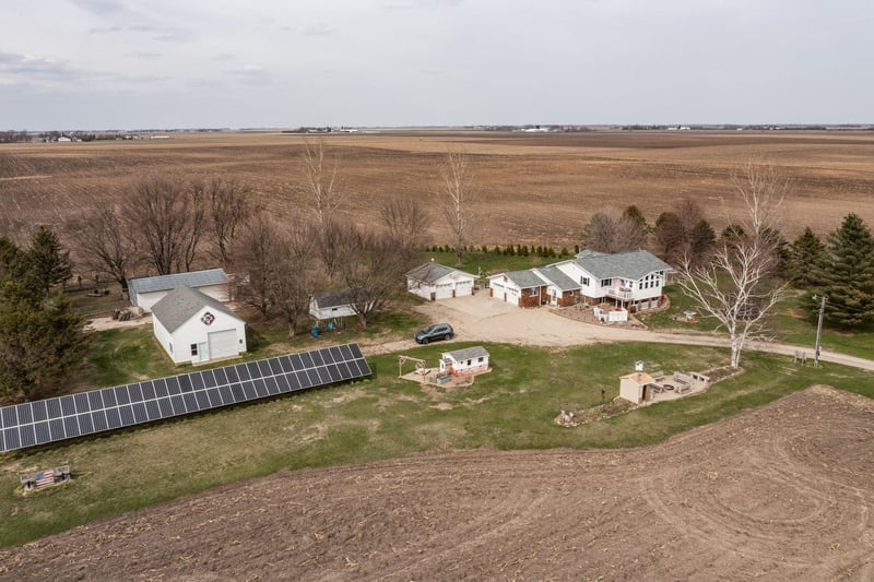 61340 120th St, Rose Creek, MN 55970